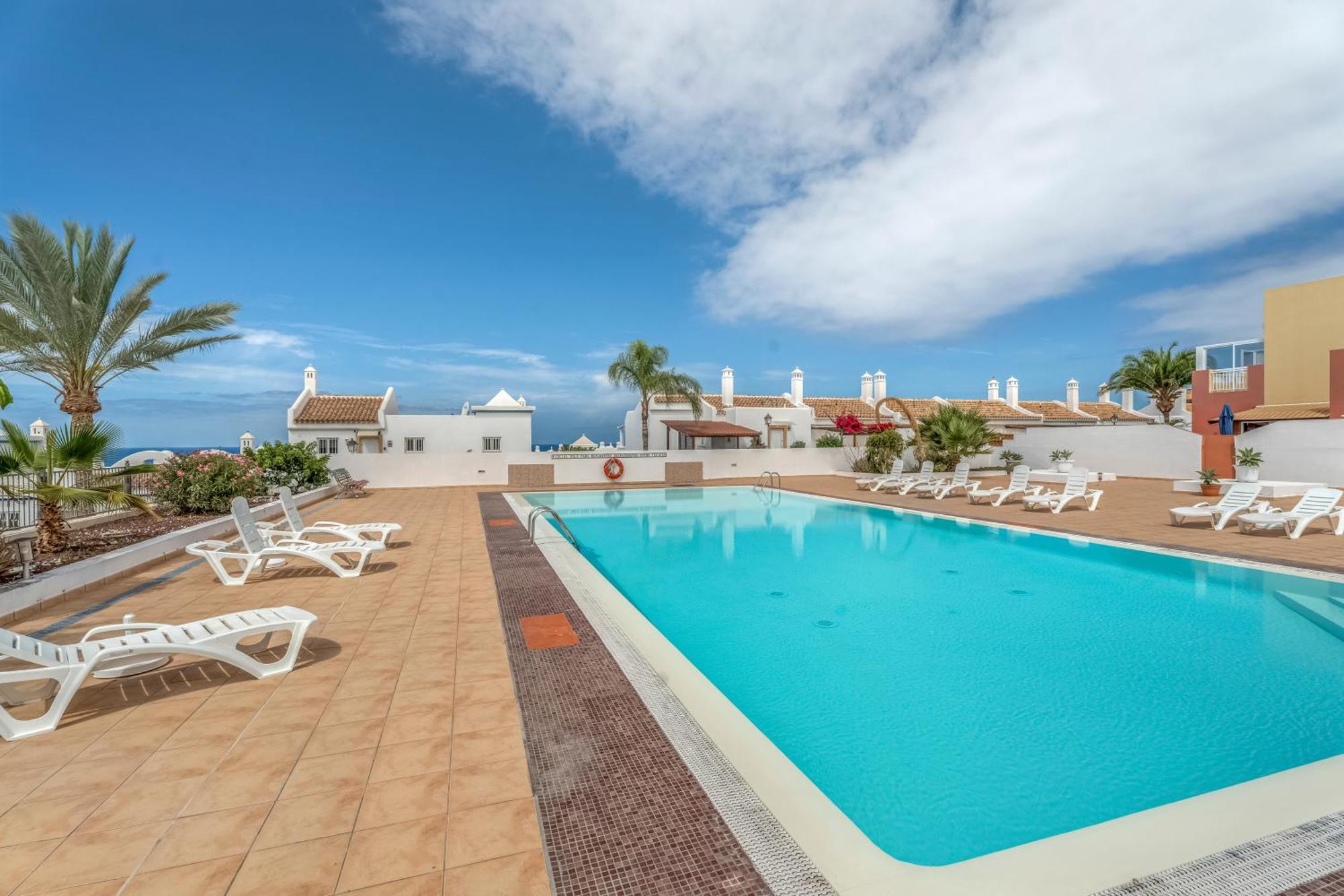 Beautifull Residencial Albatros By Paramount Holidays アデヘ エクステリア 写真